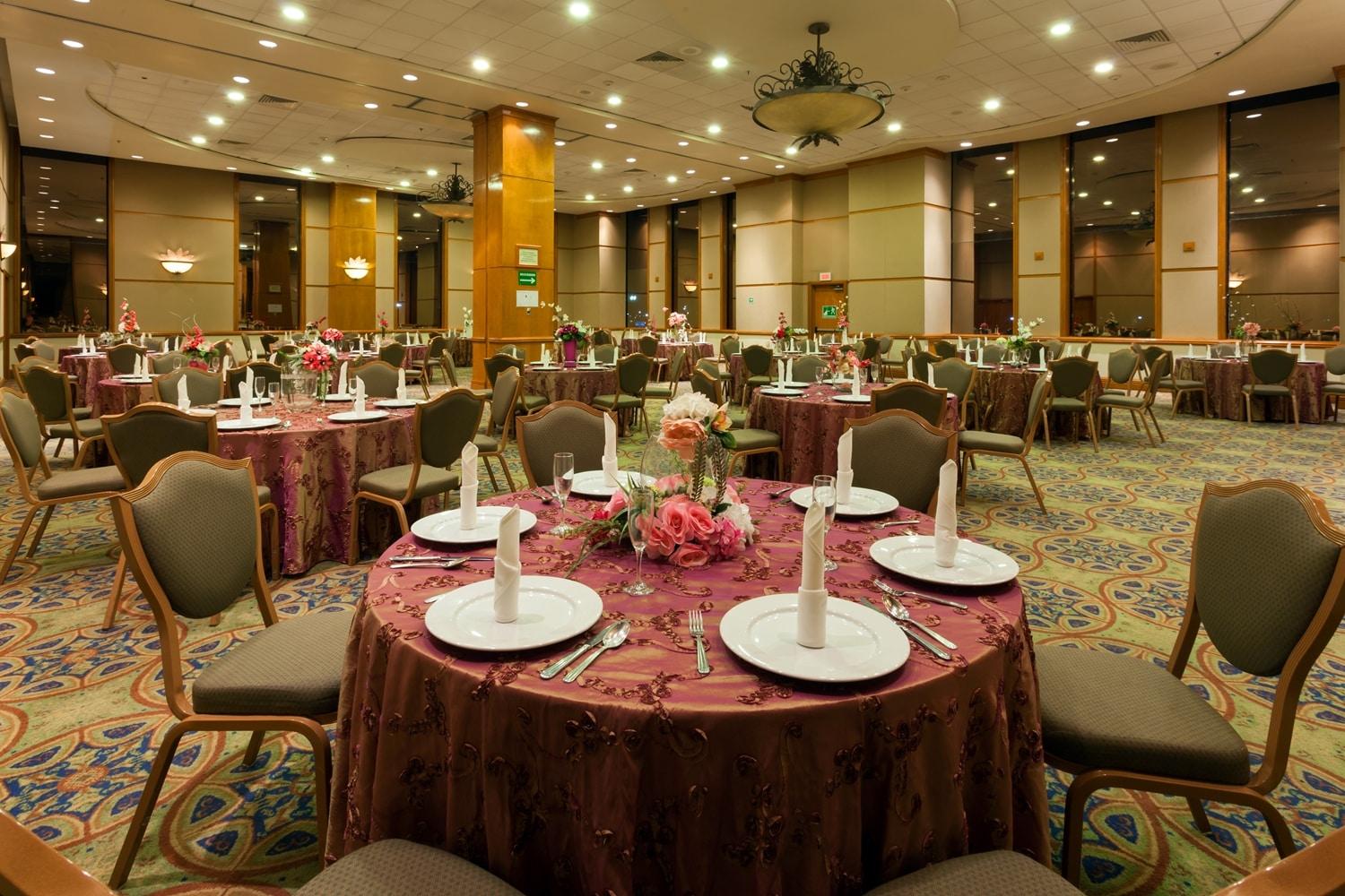 Best Western Plus Nuevo Laredo Inn & Suites Ngoại thất bức ảnh